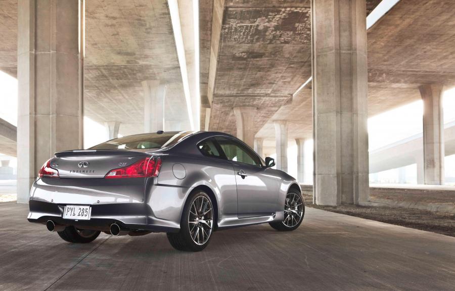  Infiniti G37 IPL Coupe 2011 года  (фото 36 из 51)